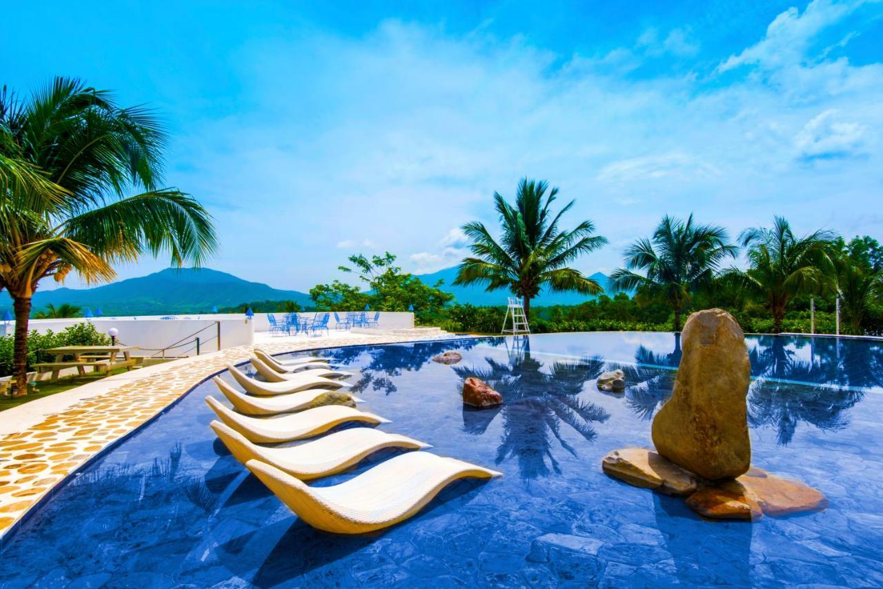 Ai World Park And Resorts Bacungan Luaran gambar