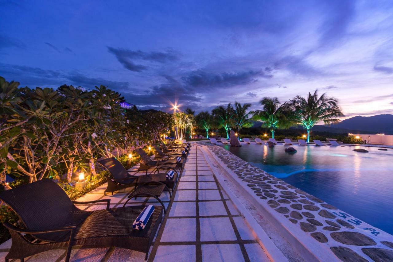 Ai World Park And Resorts Bacungan Luaran gambar